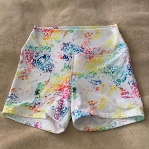 True high contour Fleo shorts
